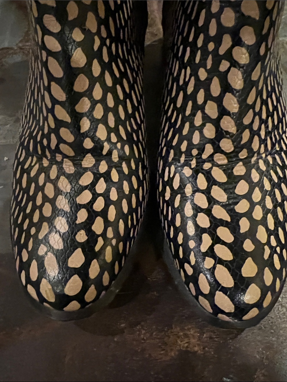 Vionic Kamryn Black Spot Waterproof Leather Ankle Booties Size 8 - Picture 6 of 13